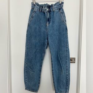 Zara Paperbag Waist Jeans. Size 40/8